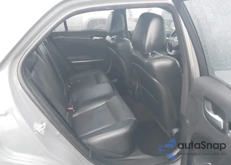 2017 Chrysler 300 300S z USA, uszkodzony, nr VIN 2C3CCABG2HH599709